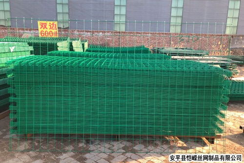 赤壁機(jī)場(chǎng)隔離柵與防盜門的廠家直銷 安全屏障的專業(yè)之選